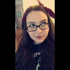 Meet your Posher, Briana